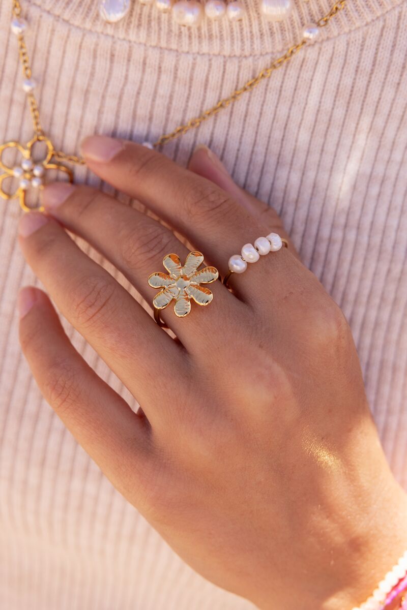 Statement ring with flower | My Jewellery