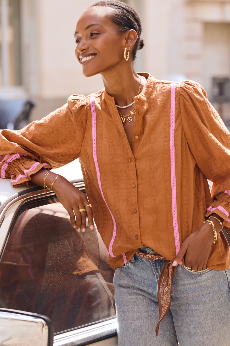 Cognac embroidery blouse with side stripes | My Jewellery