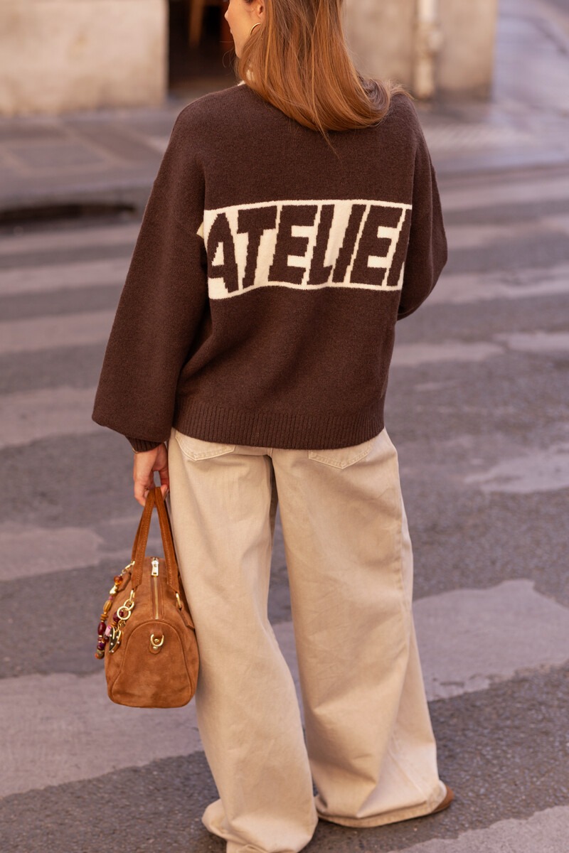 Dark brown sweater with 'Atelier' backprint | My Jewellery