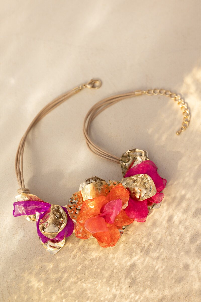 Statement necklace with silk flowers | My Jewellery