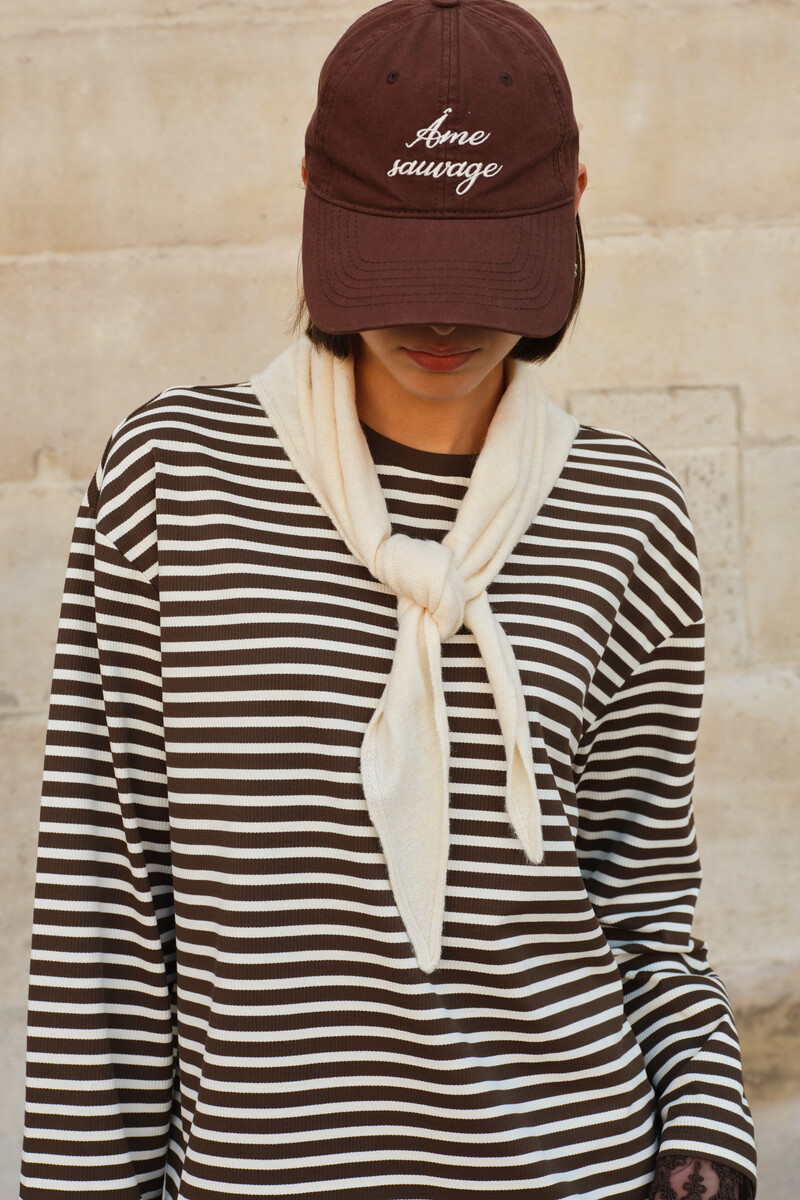 Brown striped T-shirt with long lace sleeves