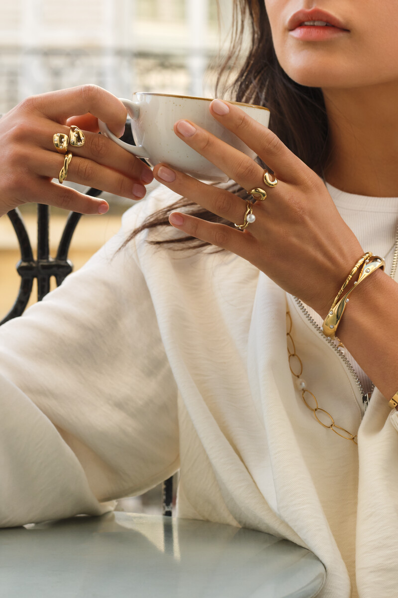 Bold ring with wave and freshwater pearl