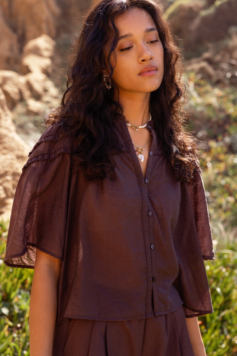 Brown blouse with short sleeves and ruffles | My Jewellery
