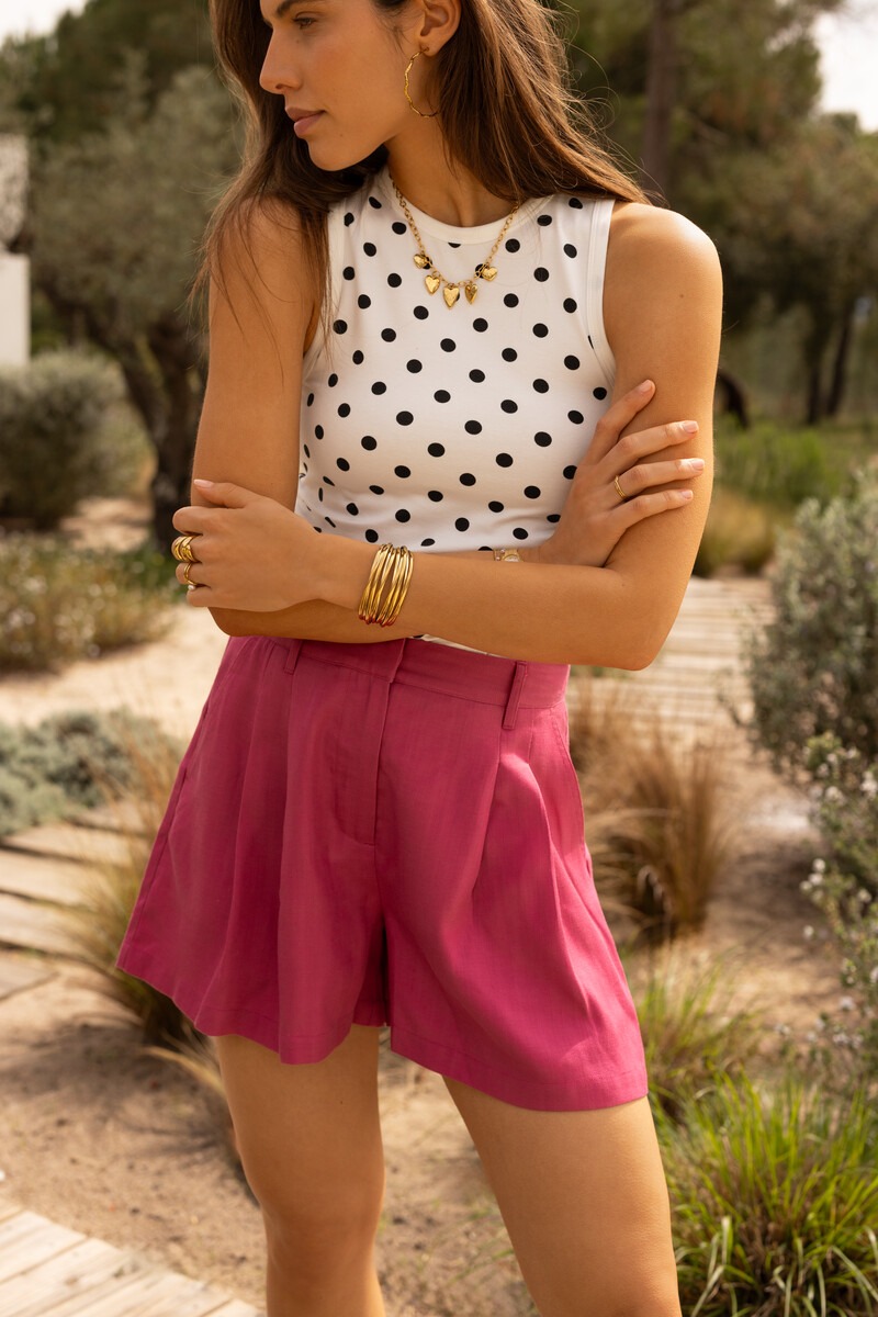 Pink bermuda shorts with pleats | My Jewellery