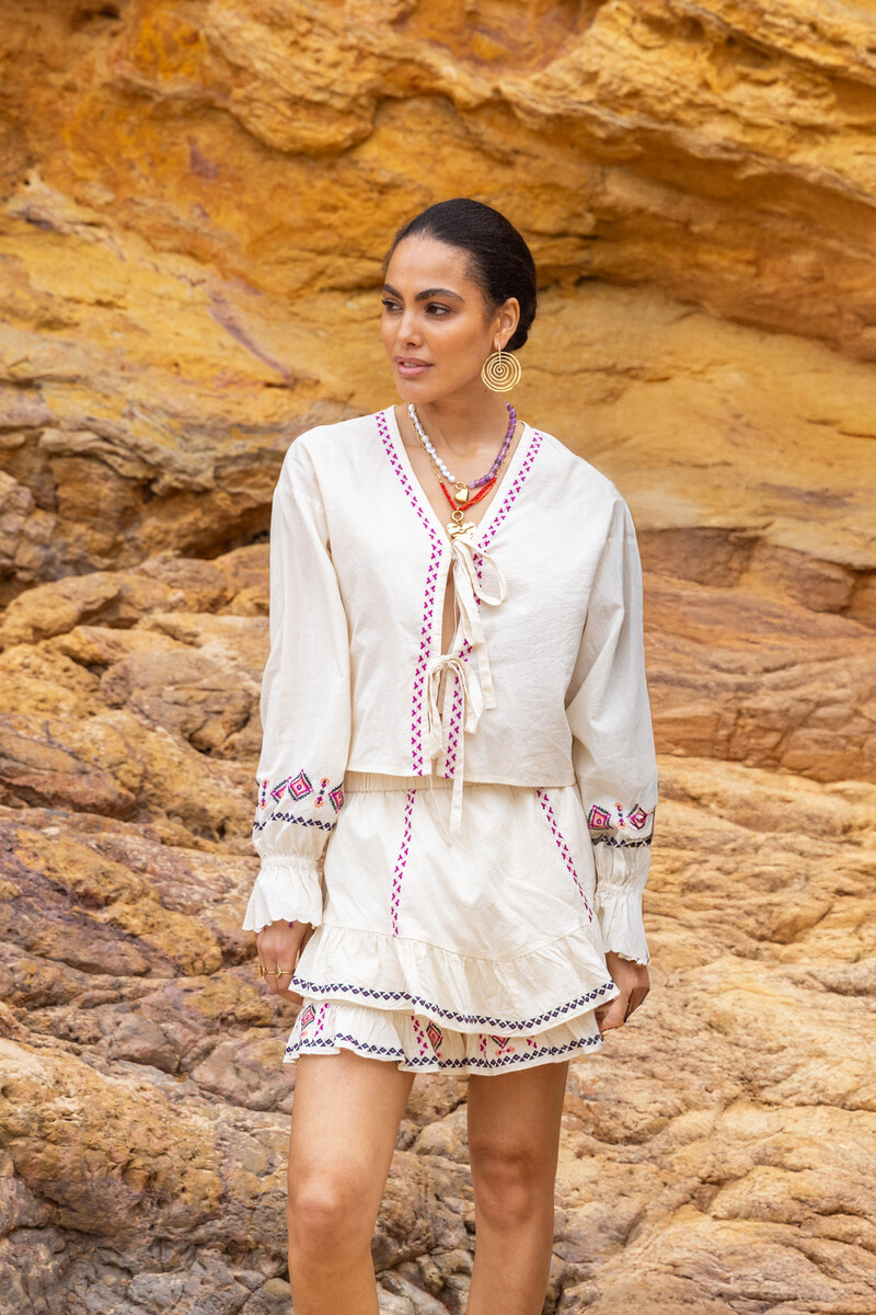 Beige skort with embroidery details | My Jewellery