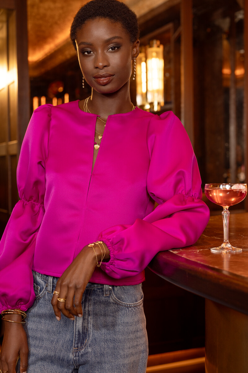 Purple top with puff sleeves in satin look | My Jewellery