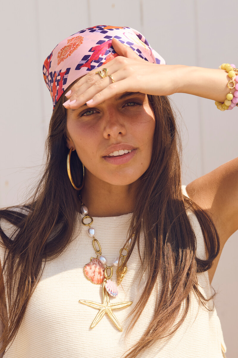 Beige knitted top with bows | My Jewellery