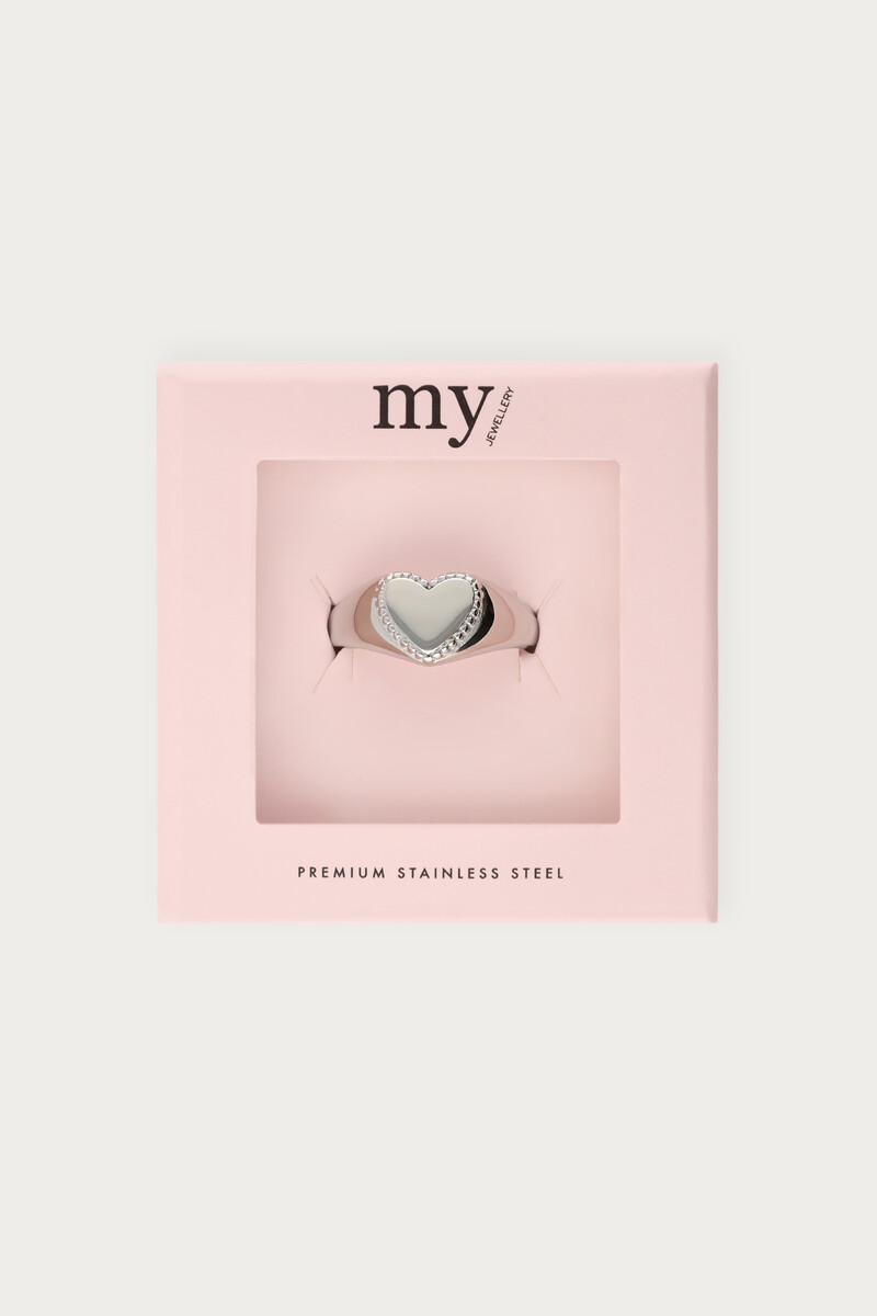 Signet ring with little heart | My Jewellery