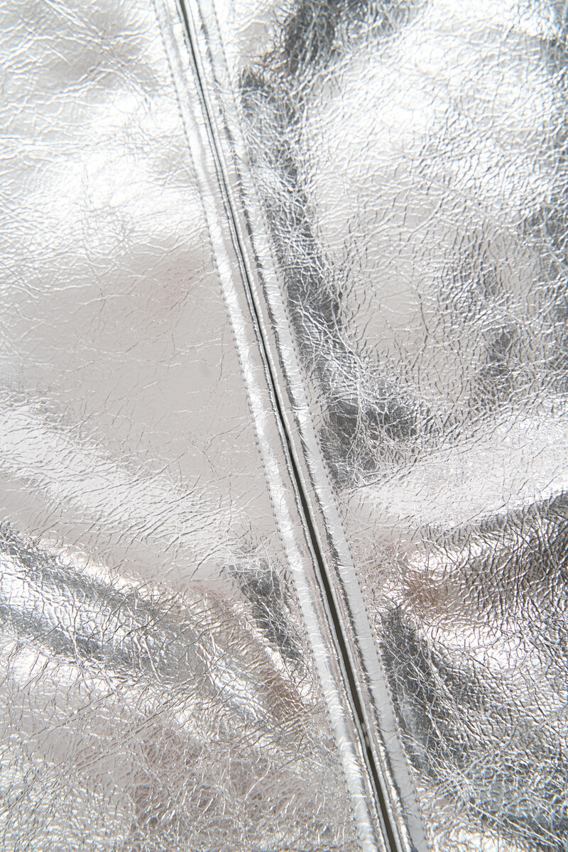 Silver-coloured metallic PU top with puff sleeves | My Jewellery