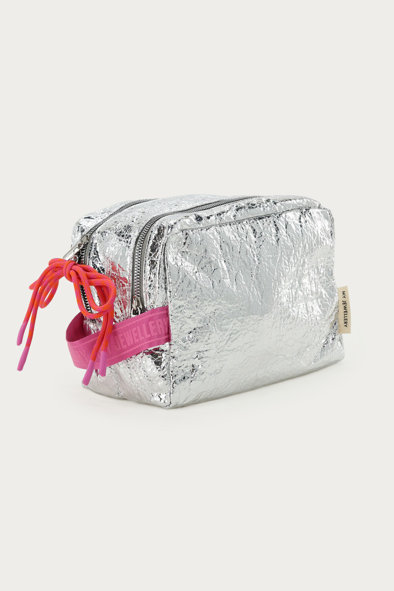 Silver-coloured toiletry bag with pink bow | My Jewellery
