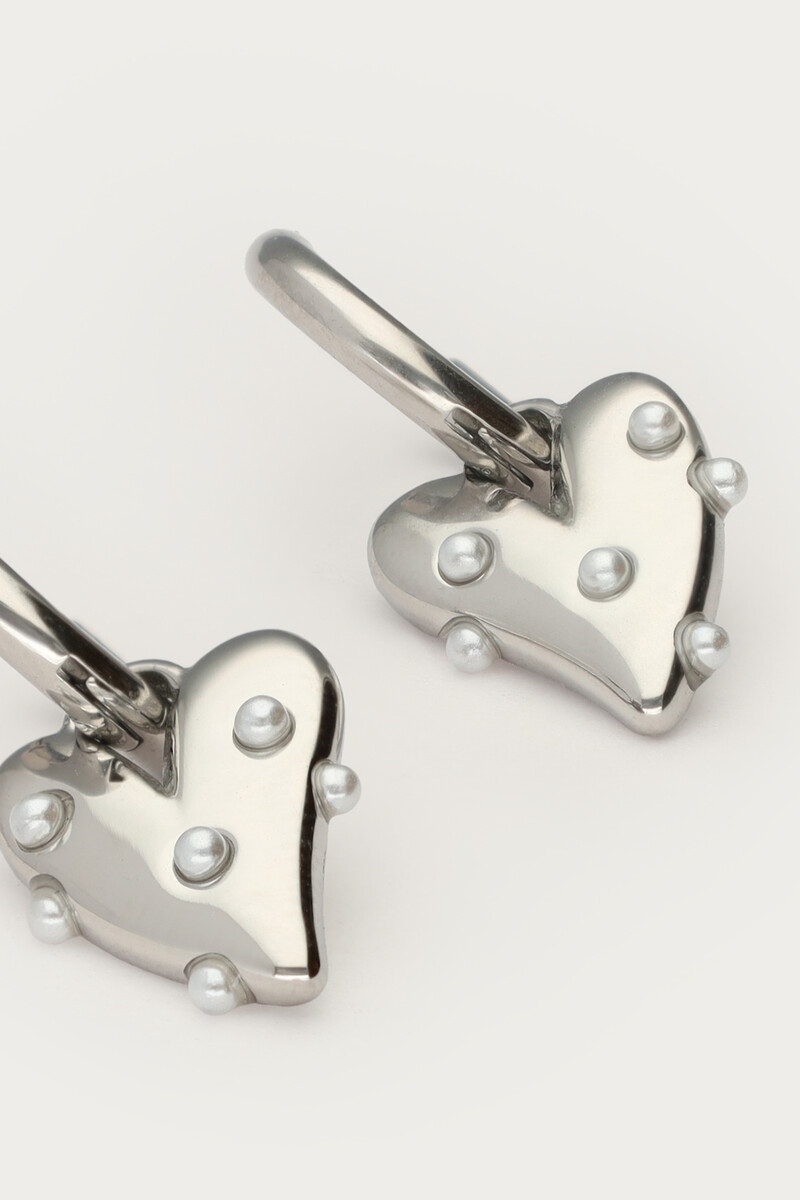 Small hoop earrings with heart & faux pearls | My Jewellery