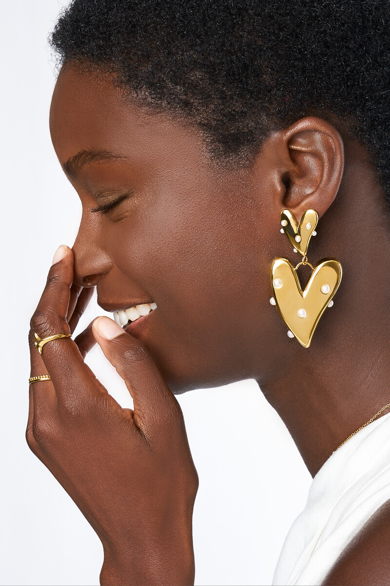 Statement oorhangers met hart en imitatieparels