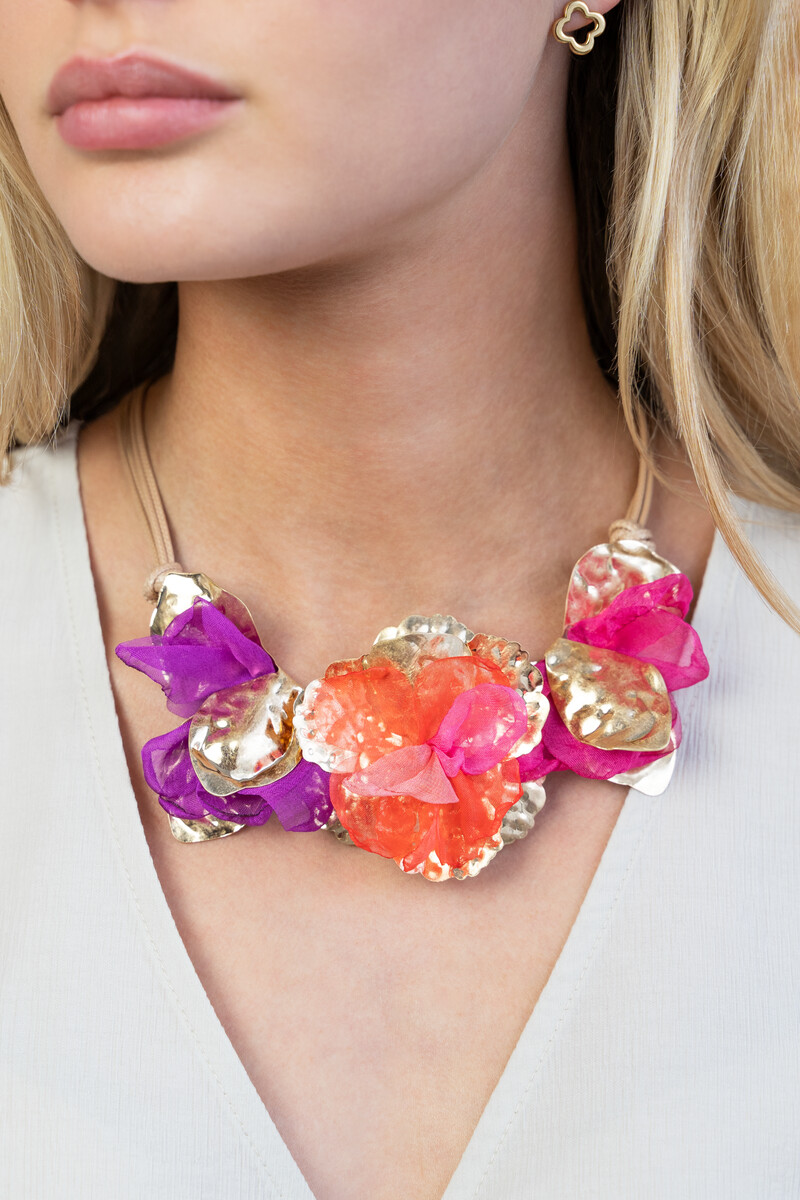 Statement necklace with silk flowers | My Jewellery