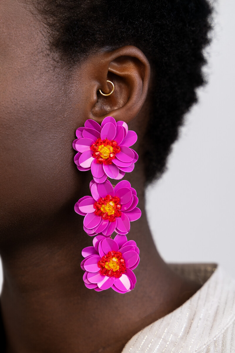 Statement drop earrings with pink flowers