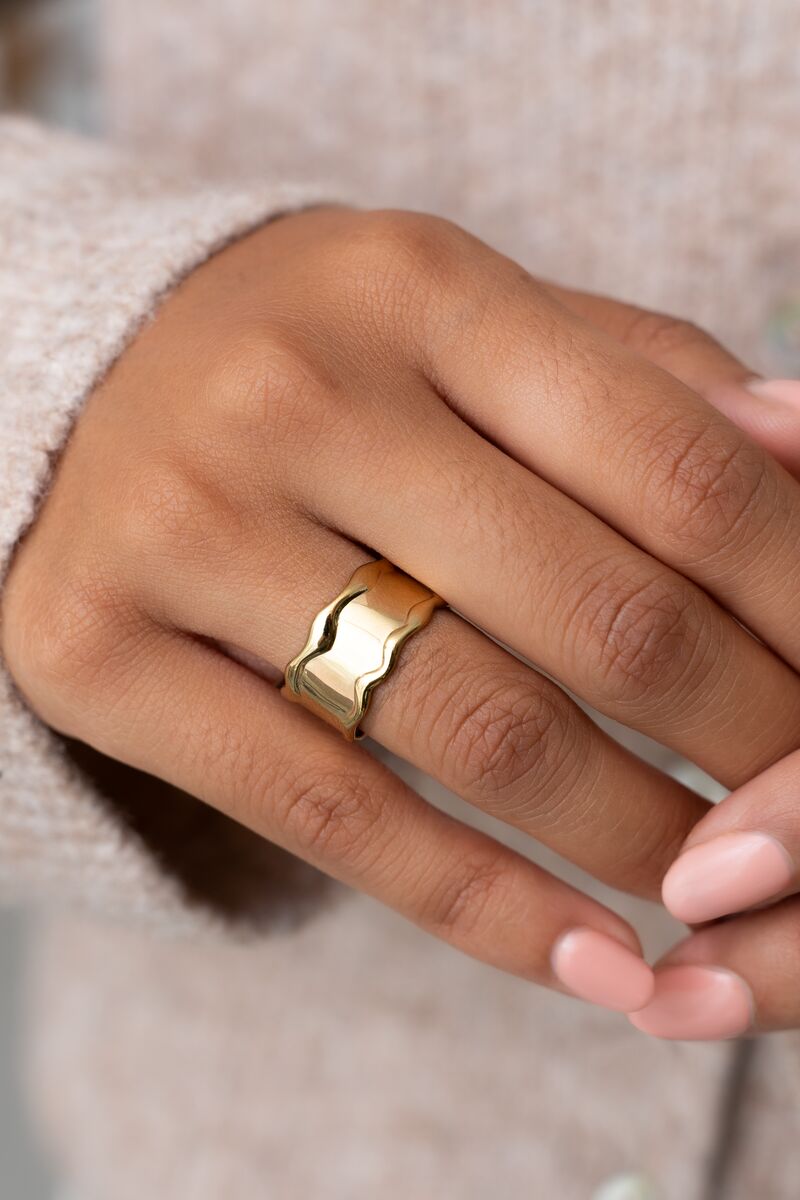 Statement ring with wave and texture | My Jewellery
