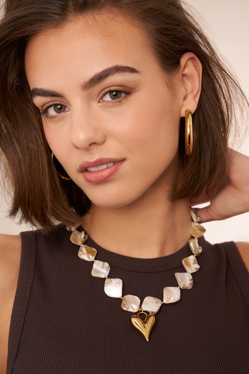 Statement shell necklace with heart | My Jewellery