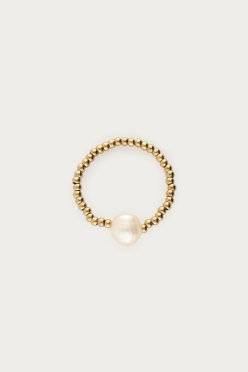 Stretch ring with natural pearl