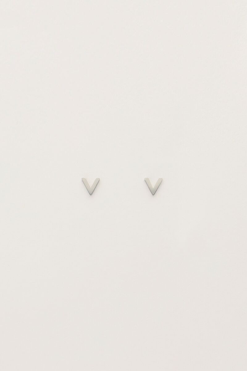 V-shape studs | My Jewellery
