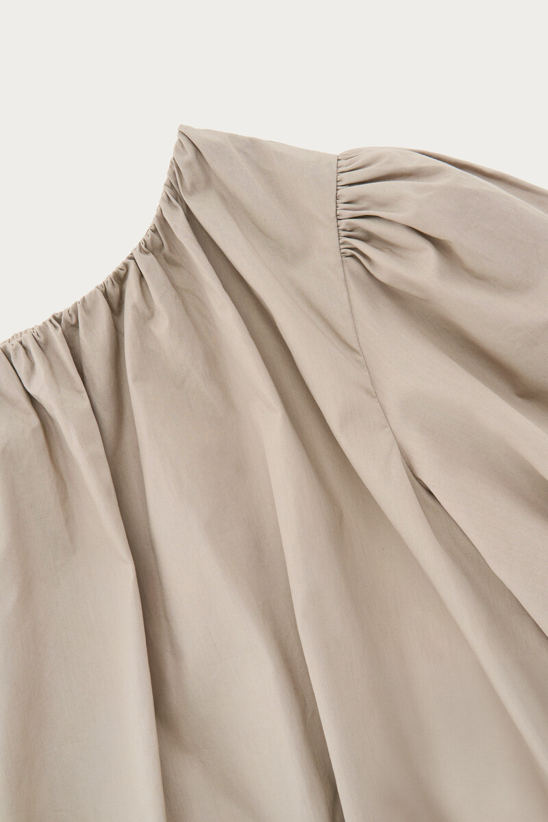 Beige off-shoulder top with puff sleeves | My Jewellery