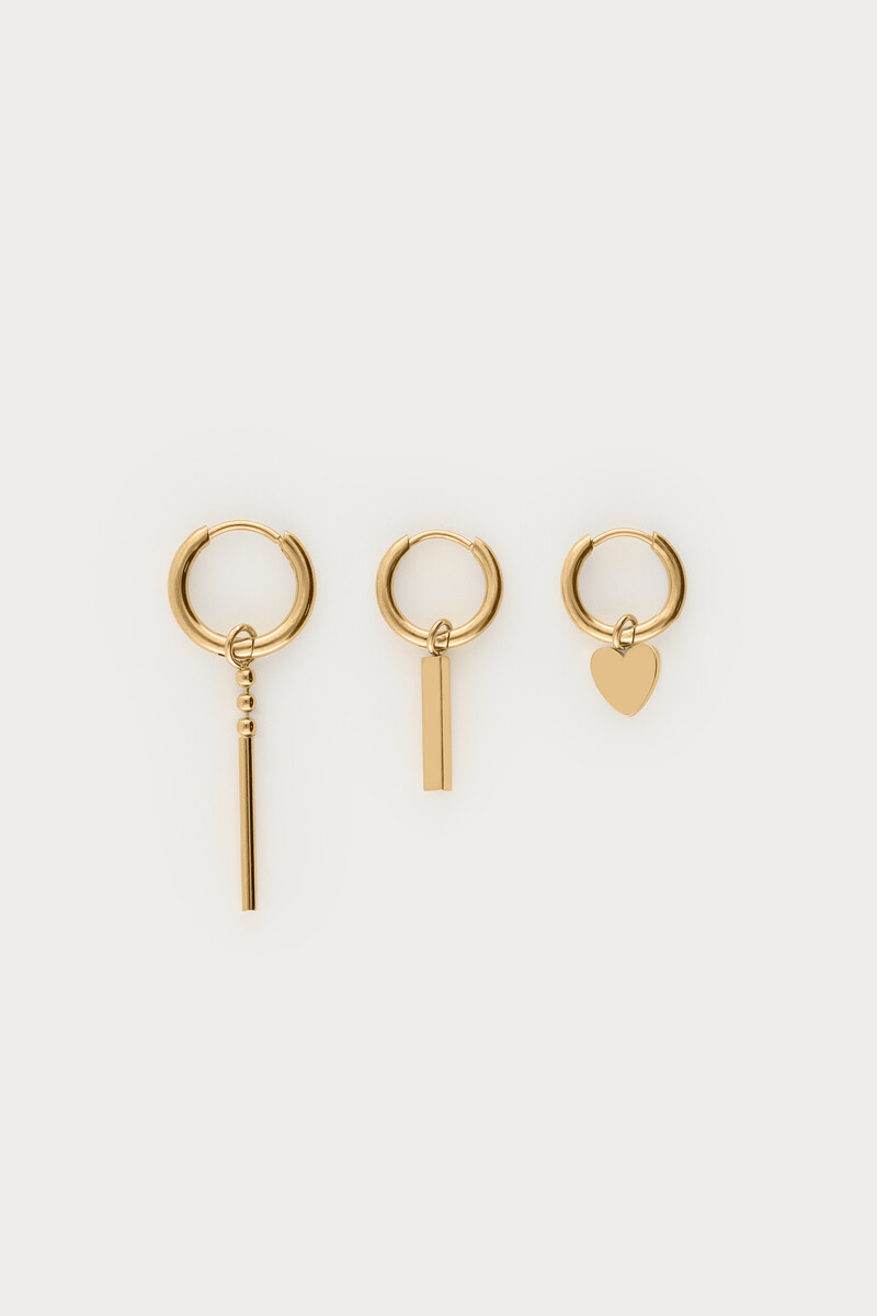 Set van drie oorringen met hartje 