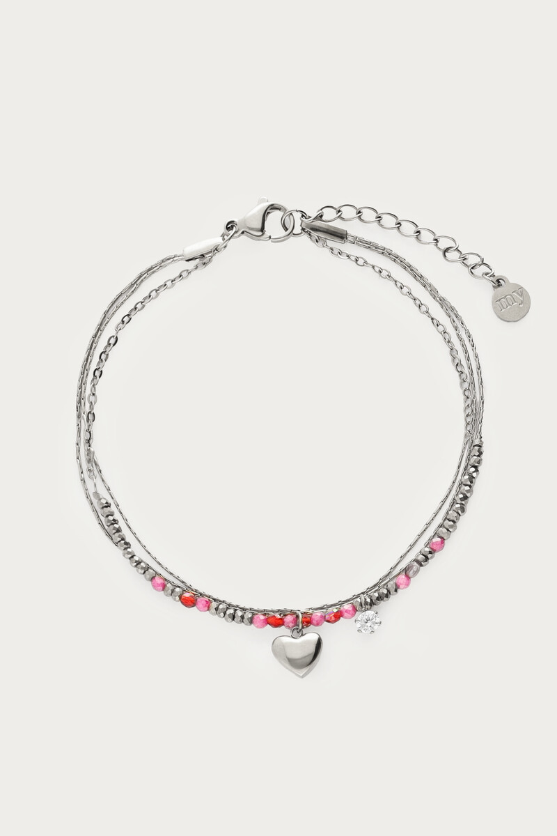 Driedubbele armband met roze kralen en hartje