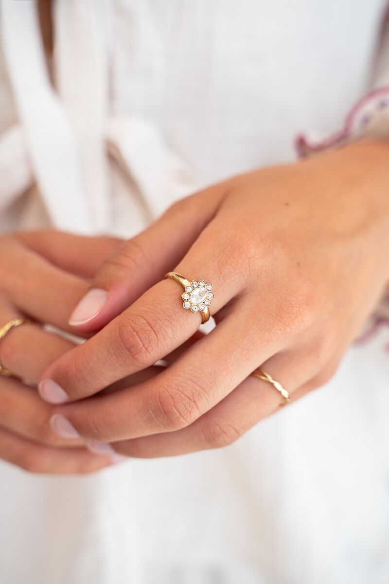 Vintage ring with transparent rhinestones | My Jewellery