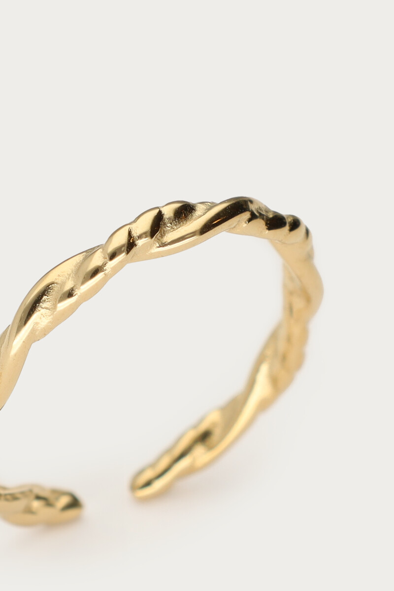 Vintage ring with twisted detail | My Jewellery