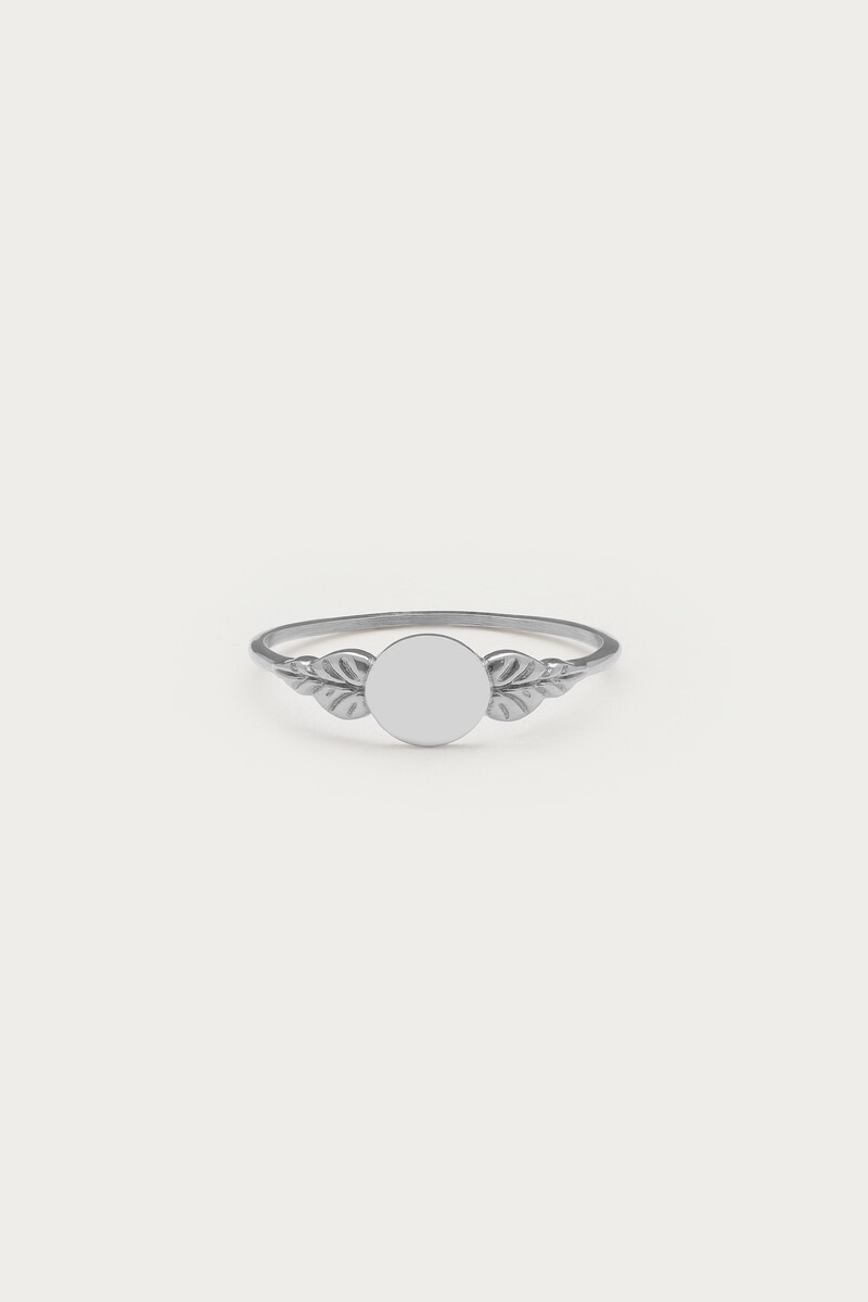 Vintage signet ring with leaves | My Jewellery