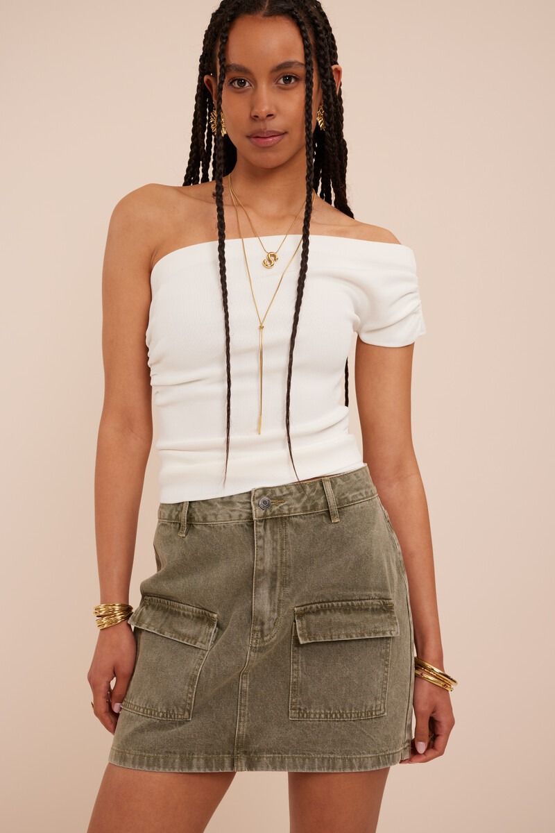 White basic one-shoulder top | My Jewellery