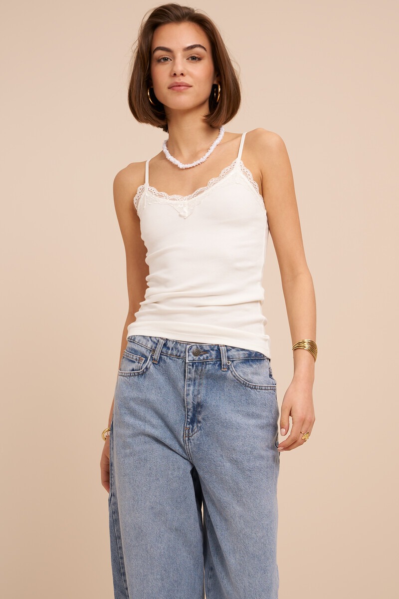 White basic top with lace details | My Jewellery