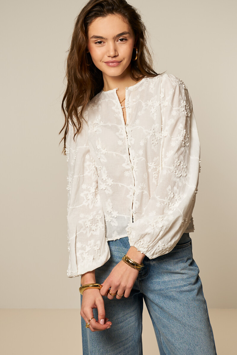 White blouse with trumpet sleeves and 3D flowers | My Jewellery