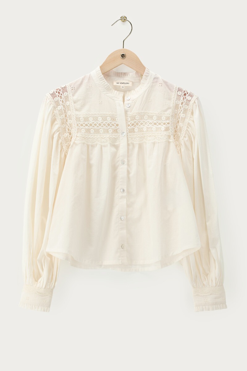 White blouse with lace details and long sleeves | My Jewellery