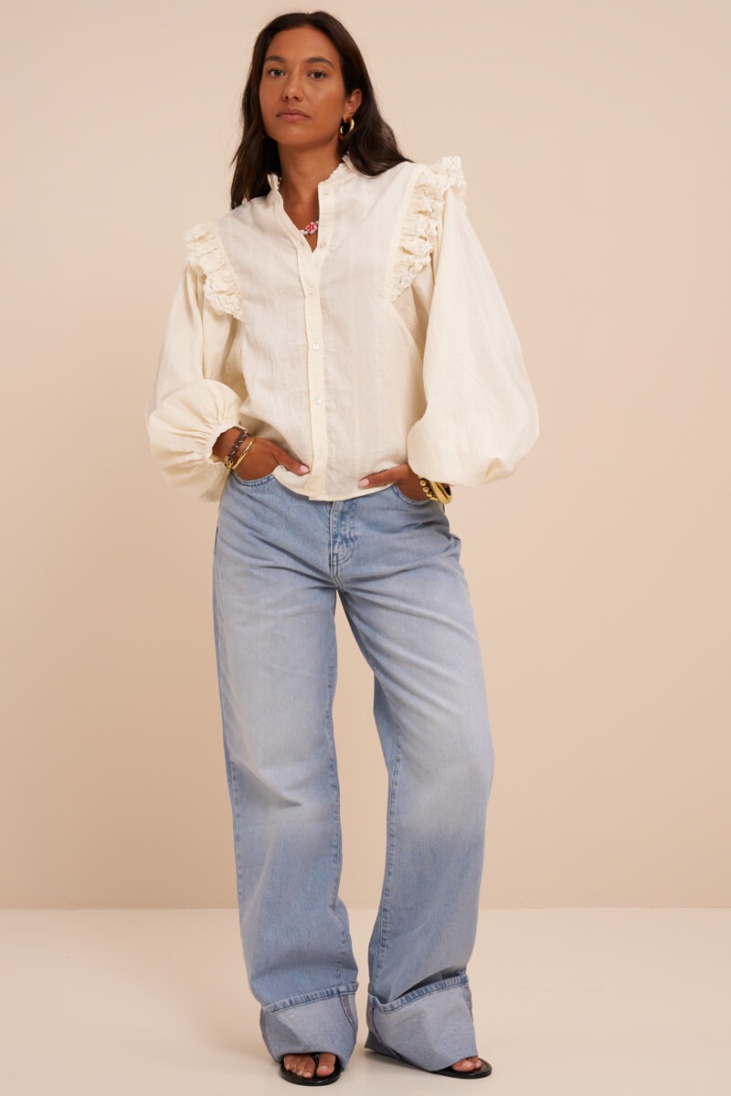 White blouse with lace side stripes and balloon sleeves | My Jewellery