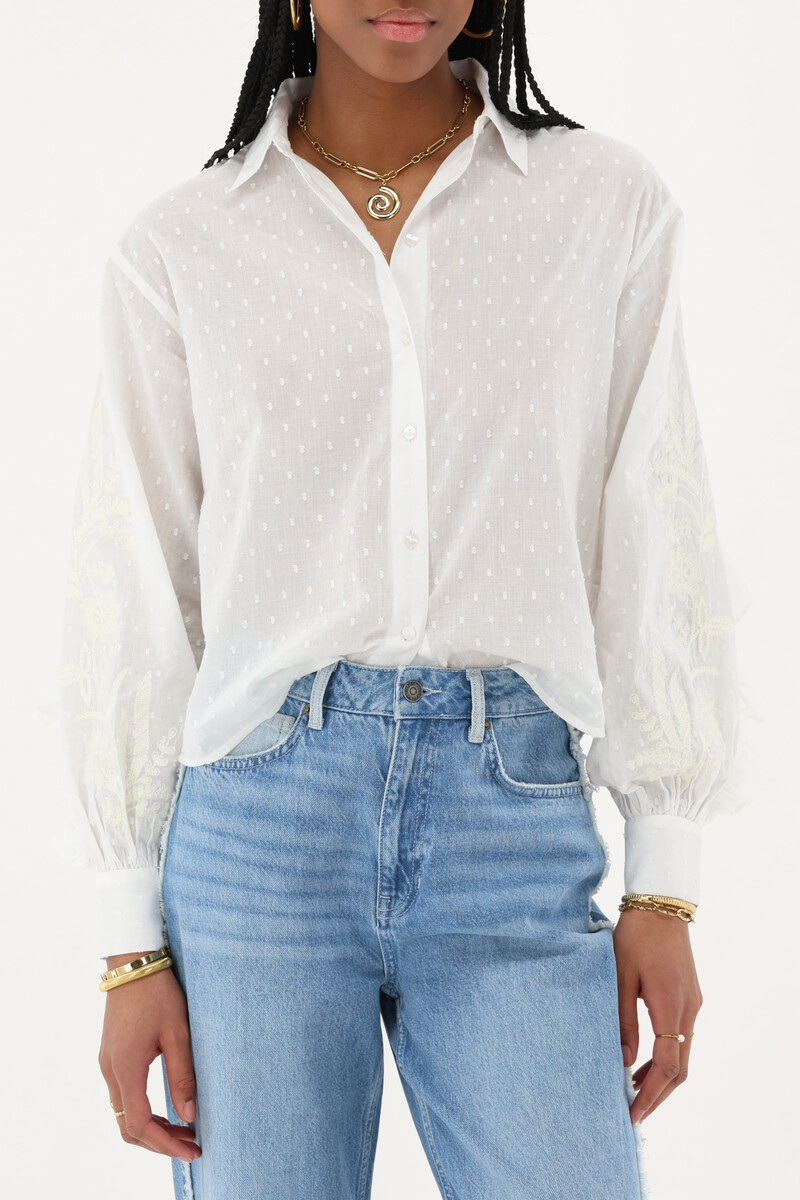 White blouse with long sleeves & embroidery | My Jewellery