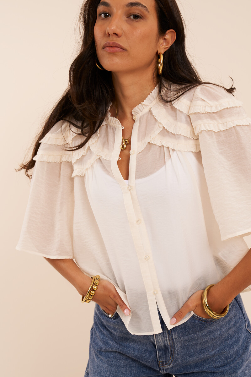 White blouse with ruffle details | My Jewellery