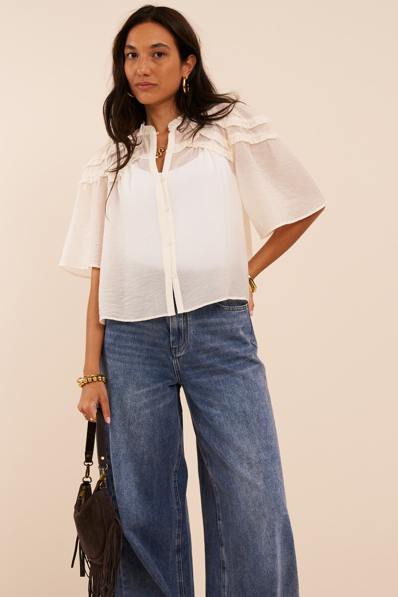 White blouse with ruffle details | My Jewellery