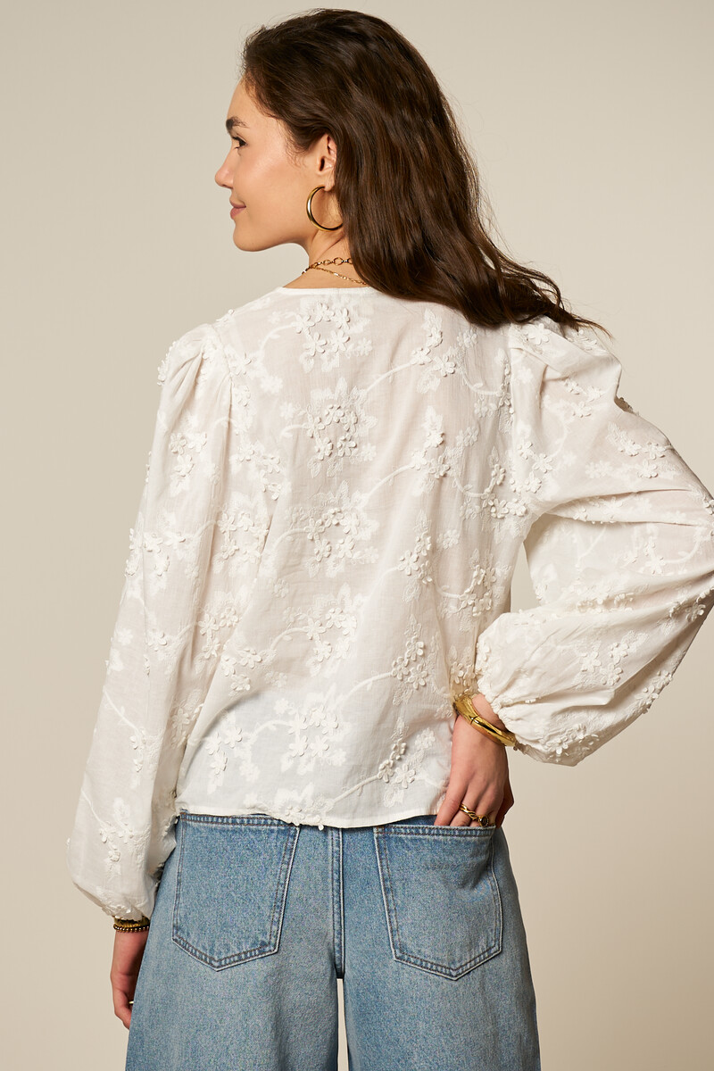 White blouse with trumpet sleeves and 3D flowers | My Jewellery