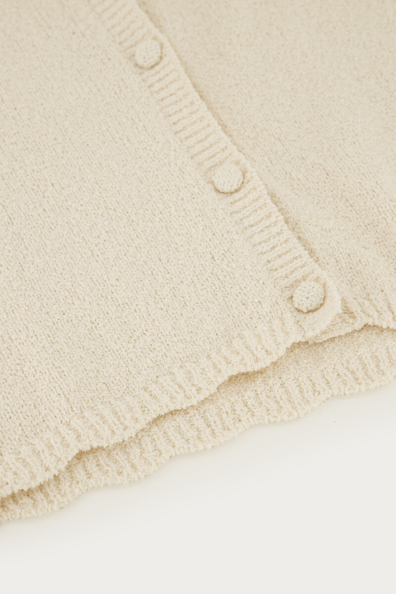 White vest with scalloped edge | My Jewellery