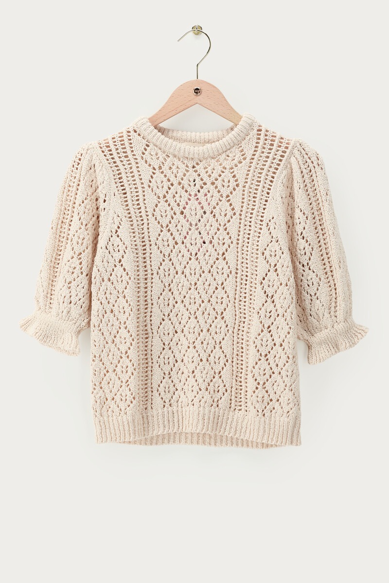 White knitted top with short sleeves and ajour | My Jewellery