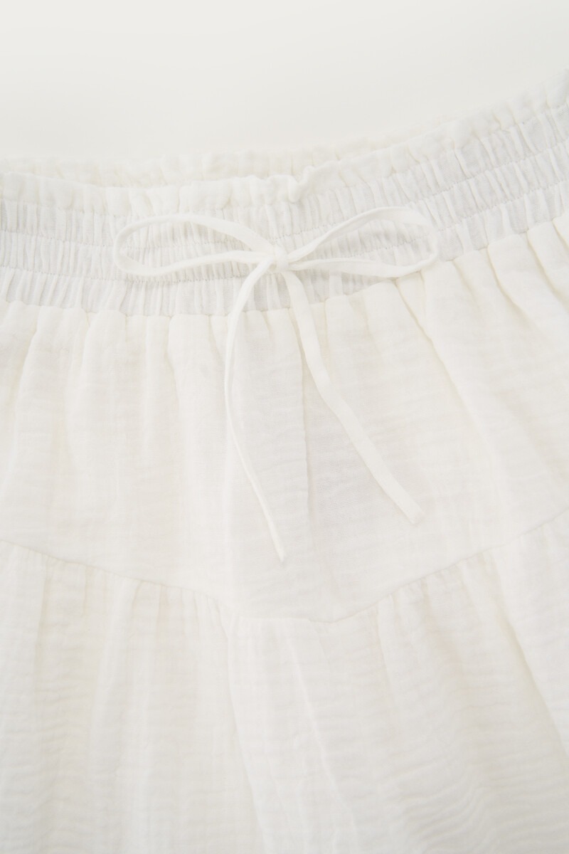White muslin shorts with ruffles | My Jewellery