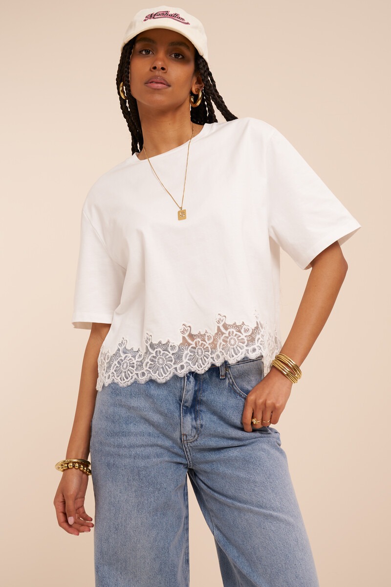 White oversized T-shirt with lace details | My Jewellery