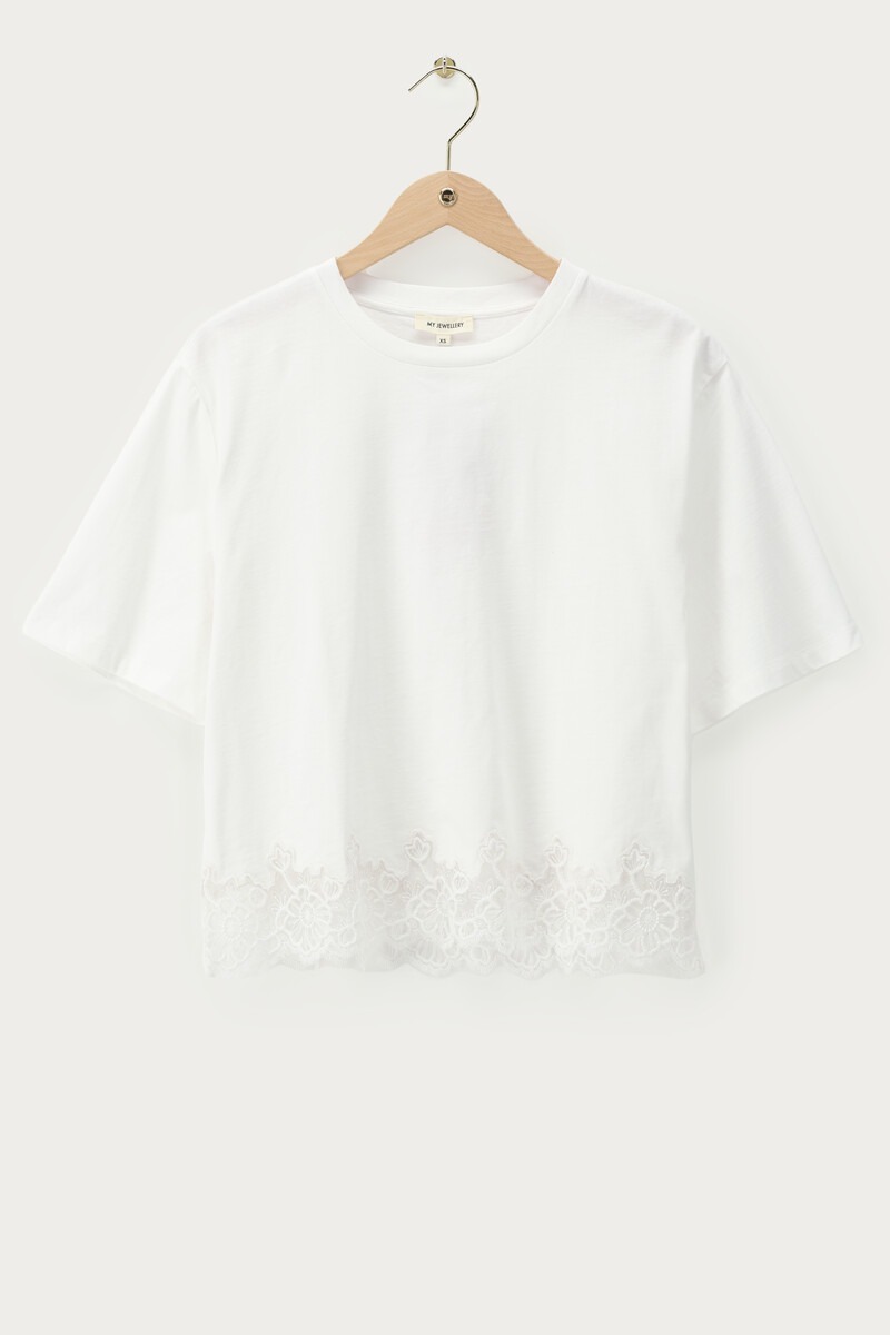 White oversized T-shirt with lace details | My Jewellery