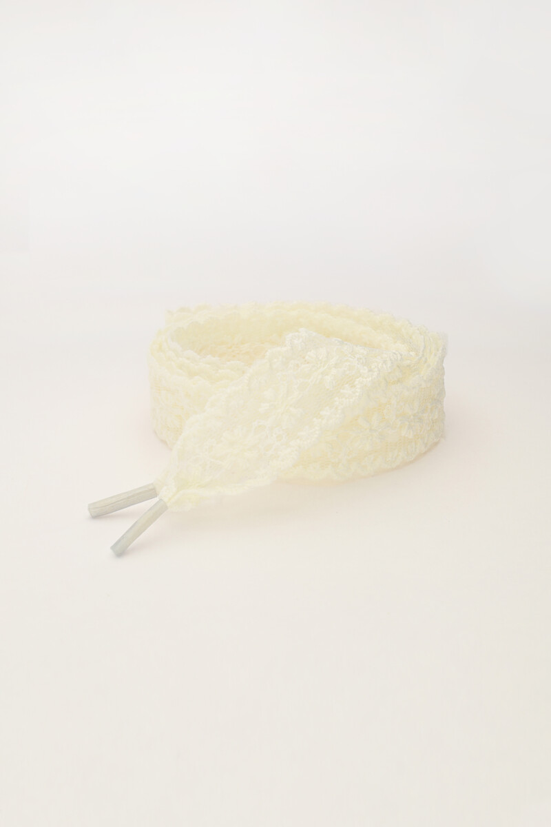 White shoelaces with lace details | My Jewellery