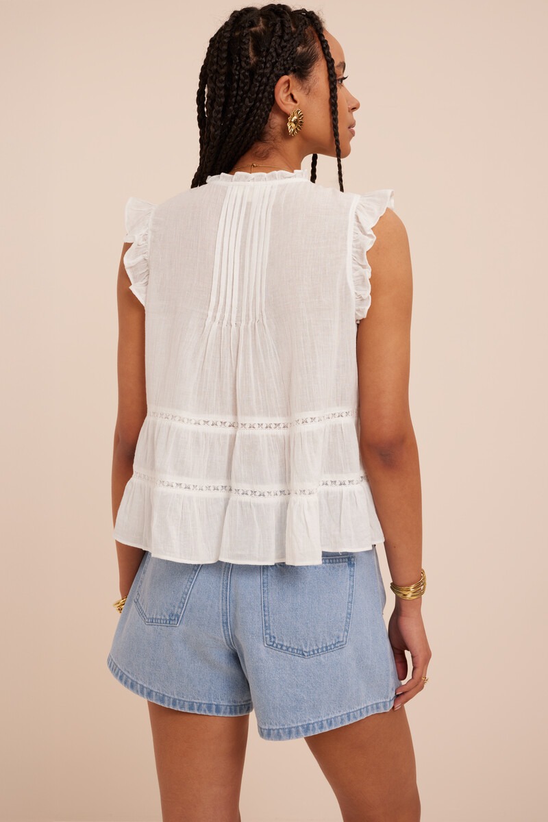 White sleeveless top with ruffles and V-neck | My Jewellery