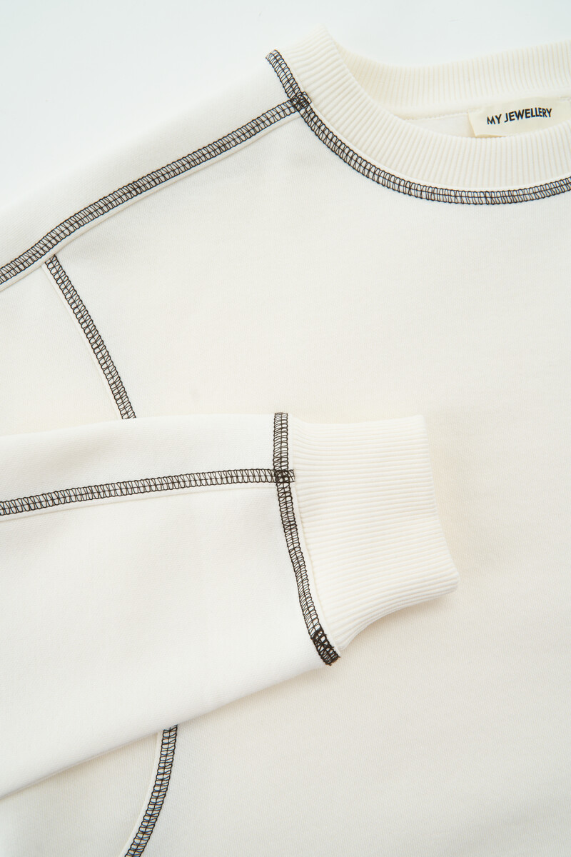 White sweatshirt with contrast stitching | My Jewellery