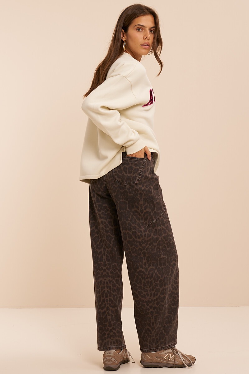 White sweater with satin-look print 'Atelier Paris' | My Jewellery