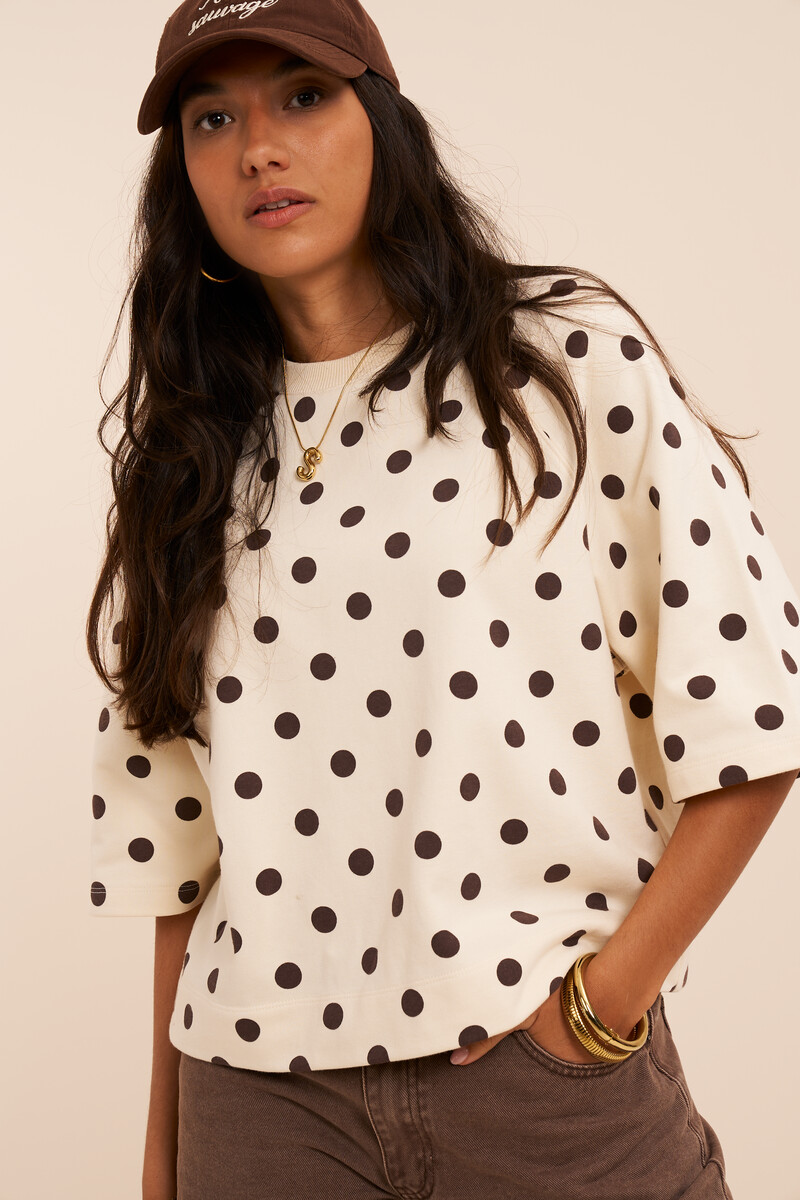 White sweater with short sleeves and polka dot | My Jewellery