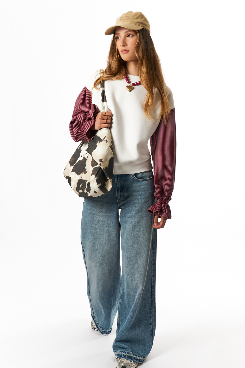 White sweater with striped sleeves | My Jewellery