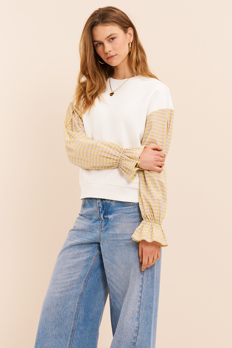 White sweater with yellow checkered sleeves | My Jewellery