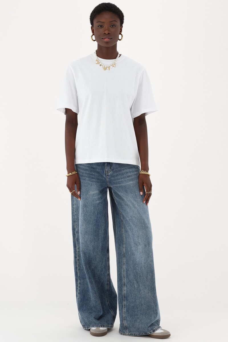 White T-shirt with ruffle | My Jewellery